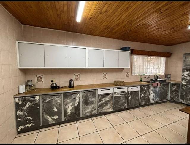 4 BEDROOM HOUSE FOR SALE IN VANDERBIJLPARK CE 2